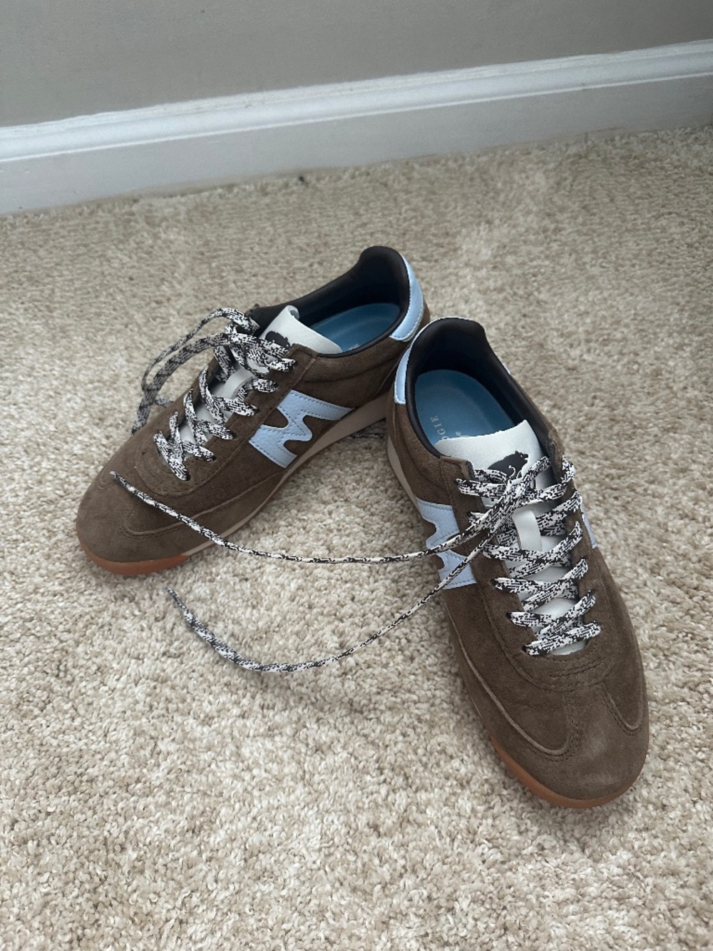 Kahua (Anthropologie) sneakers size 36